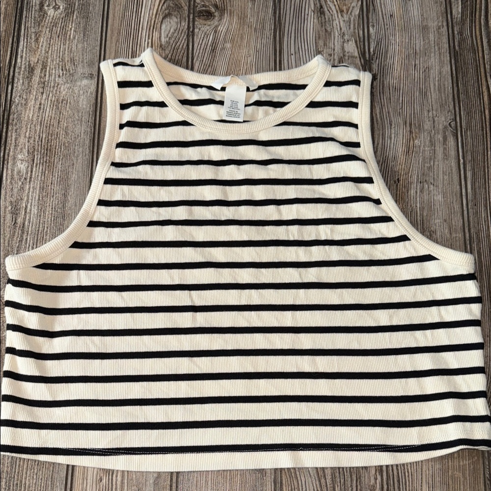 H&M Striped Black and off White Women's Crop Top xxl stretch